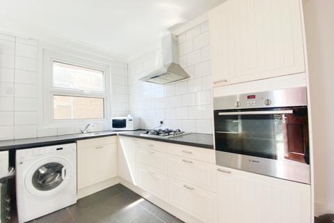 3 bedroom flat to rent, Portland Mansions, Portland Road, London, SE25