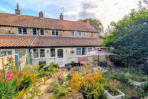 2 bedroom terraced house for sale, The Row, Main Street