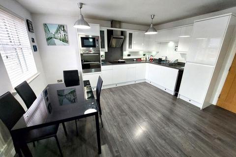 2 bedroom apartment for sale, Bankfield Street, Blackley, M9