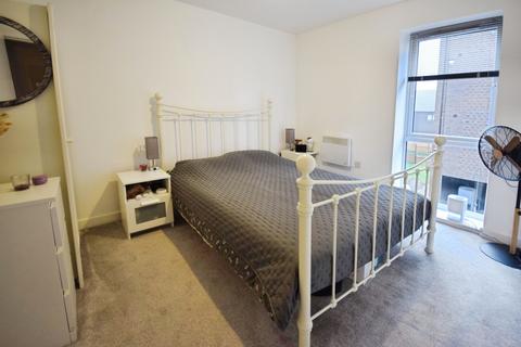 2 bedroom apartment to rent, New Bernard Street, Hanley