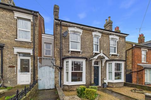 St Andrews Street North, Suffolk IP33