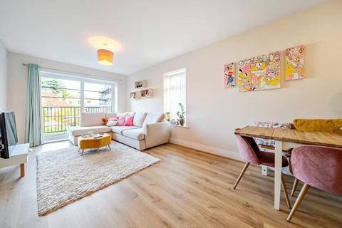 1 bedroom apartment for sale, Flat 21, Fairbanks House, Samuelson Place, Isleworth