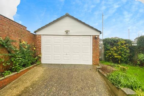 3 bedroom semi-detached house for sale, Roberts Road, Southampton SO40