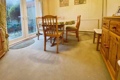 3 bedroom semi-detached house for sale, Roberts Road, Southampton SO40