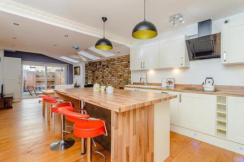 3 bedroom house for sale, Stanley Gardens Road, Teddington, TW11