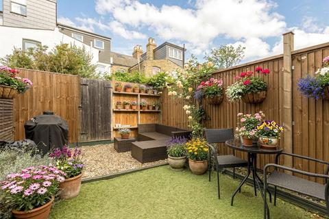 3 bedroom house for sale, Stanley Gardens Road, Teddington, TW11