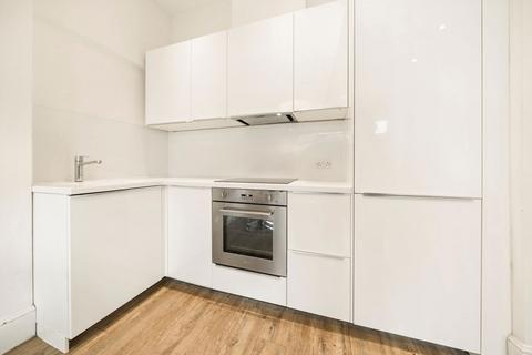 2 bedroom flat to rent, St. Pauls Avenue, London NW2