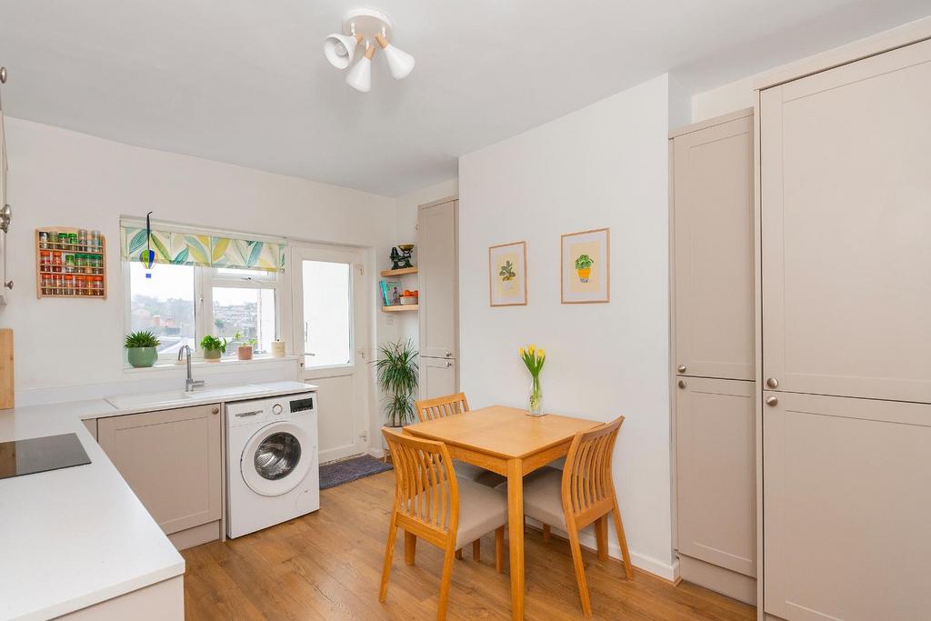 5 W0 SBTN - Kitchen Diner E.jpg