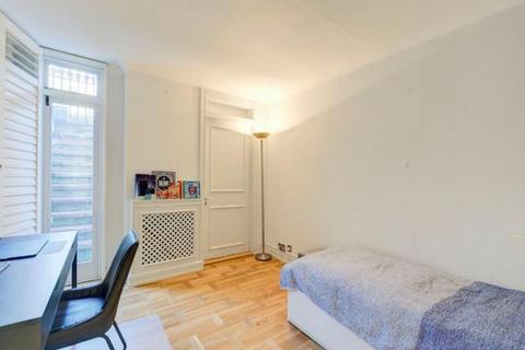 2 bedroom flat for sale, Lexham Gardens, Kensington, W8