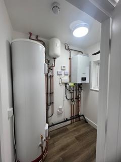 5 bedroom semi-detached house to rent, North Hyde Road, Hayes UB3