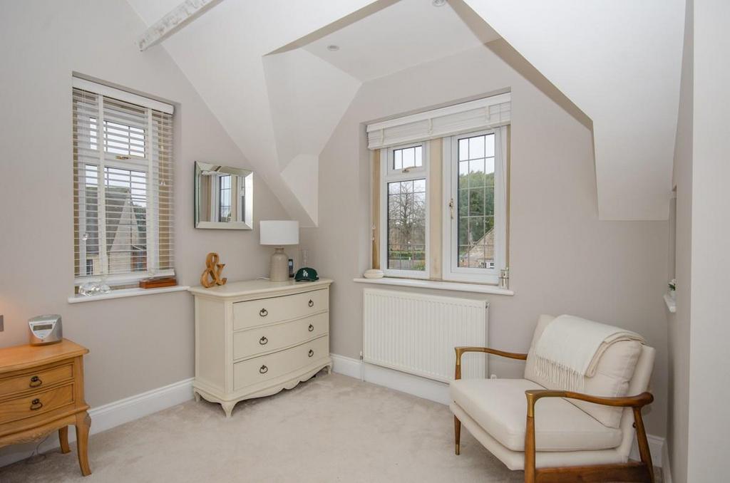 MAster bedroom pic 3.jpg