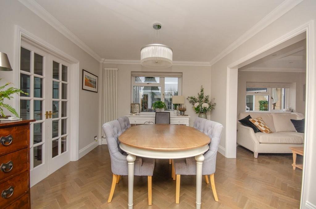 Dining room.jpg