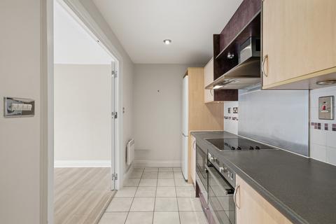 2 bedroom apartment to rent, Riverside West, Smugglers Way