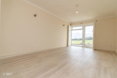 undefined, Glan Hafren, Barry CF62