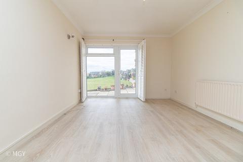 undefined, Glan Hafren, Barry CF62