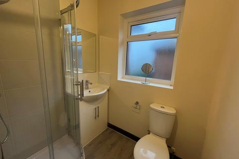5 bedroom semi-detached house to rent, Broadlands Road, Southampton