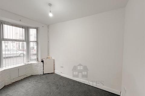 3 bedroom terraced house to rent, George Road, Birmingham B25