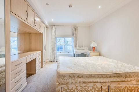 2 bedroom flat to rent, The Mall, Ealing, London, W5
