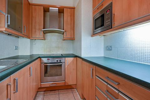 2 bedroom flat to rent, The Mall, Ealing, London, W5