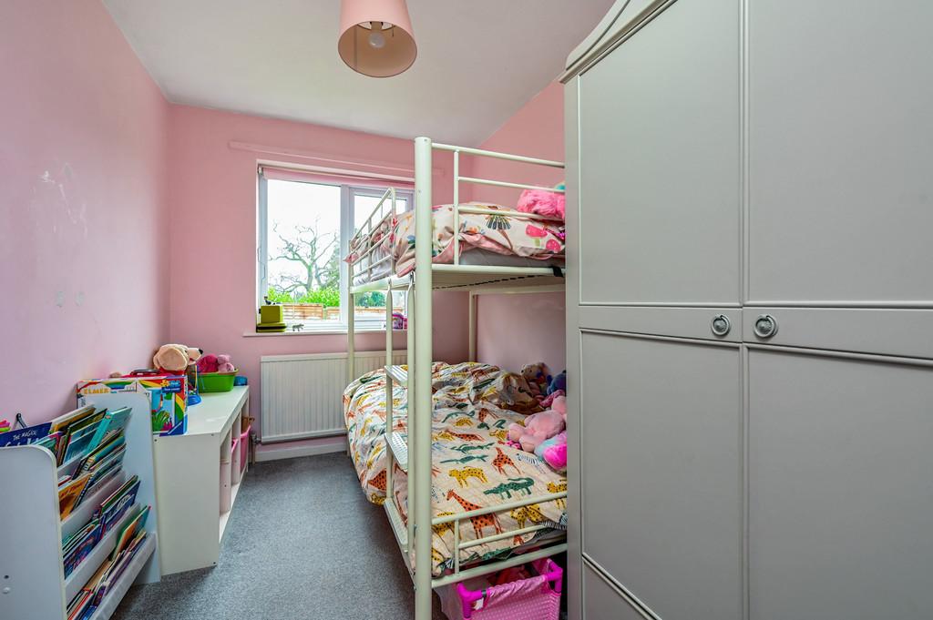 64 Humber Way (2)