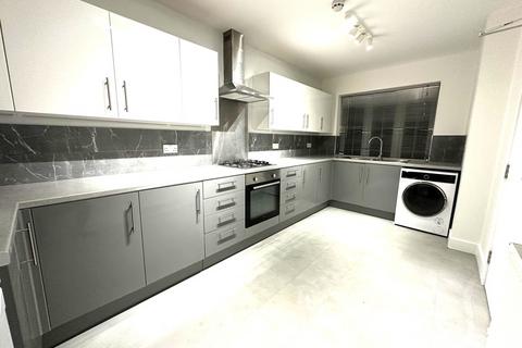 undefined, Elmshott Lane, Cippenham, Slough