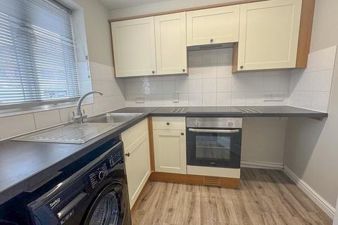 2 bedroom semi-detached house to rent, Horringer Road, Bury St. Edmunds