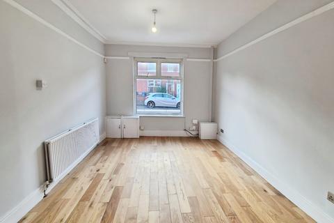 3 bedroom terraced house to rent, Sandbach Road, Greater Manchester SK5