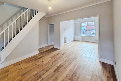 3 bedroom terraced house to rent, Sandbach Road, Greater Manchester SK5