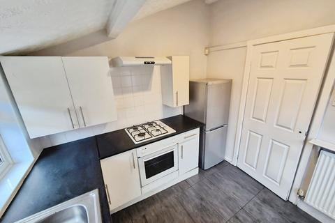 3 bedroom terraced house to rent, Sandbach Road, Greater Manchester SK5