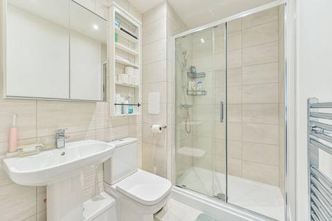 2 bedroom flat for sale, Lountain House, Thamesmead, SE28