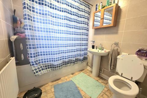 1 bedroom apartment for sale, View Close, Harrow