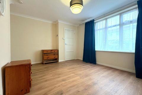 3 bedroom end of terrace house for sale, Carmelite Road, Harrow