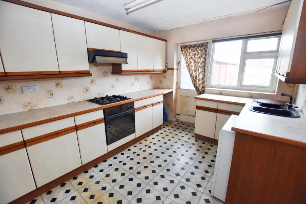 Kitchen 1
