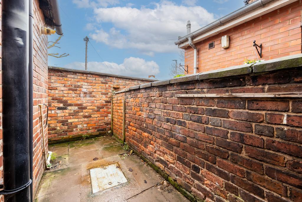 11 Edna Street, Hoole08