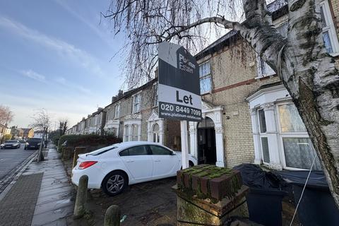 House share to rent, The Avenue, London N8