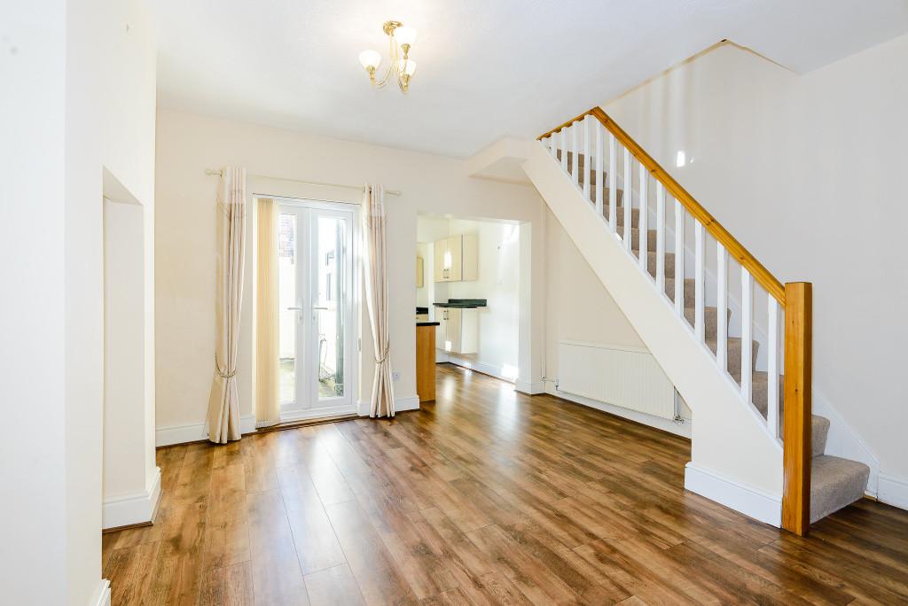 8284406-interior04-800-web