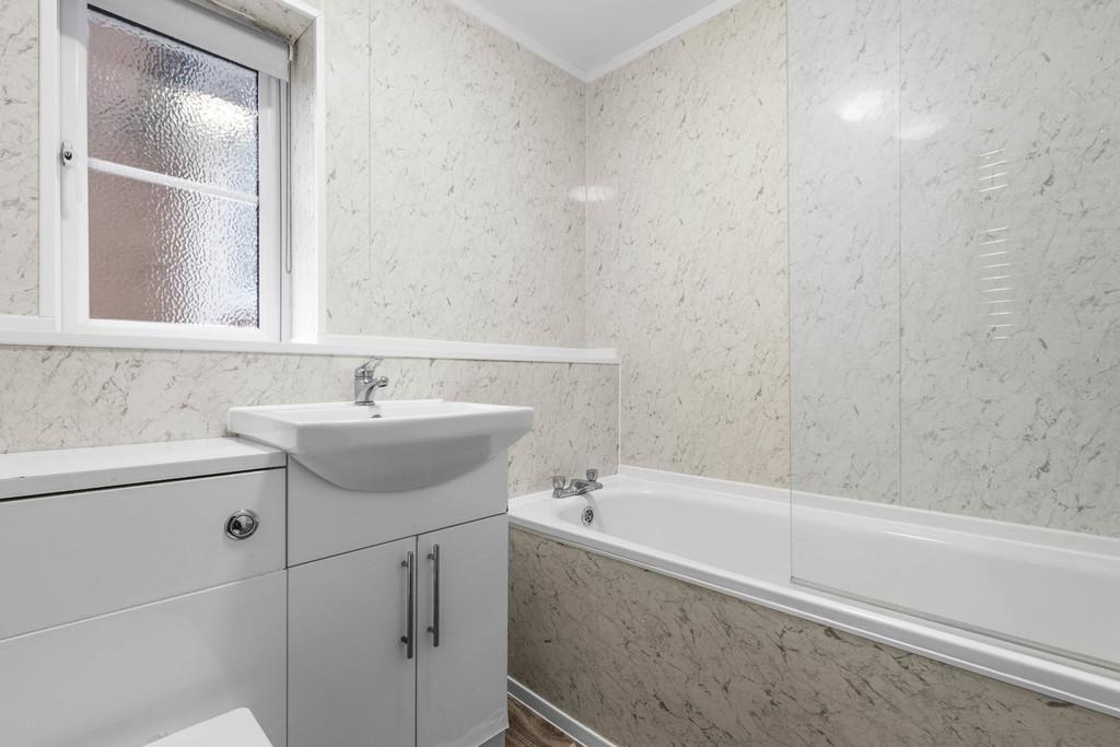 10 Derwent Close, HP7 9 PG (LOW RES)-6