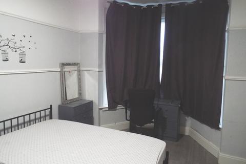 4 bedroom terraced house for sale, 70 Alexandra Road
