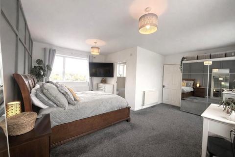4 bedroom detached house for sale, Heath Road , Bedworth