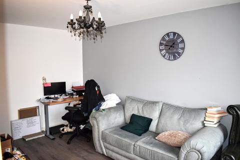 2 bedroom semi-detached house to rent, Lauderdale Crescent, Grove Village, Manchester