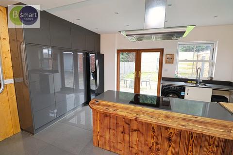 2 bedroom detached house for sale, Ings Road, Barnsley S73