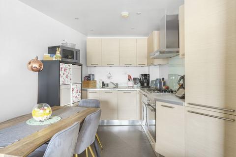 2 bedroom apartment for sale, Douglas Road, London N22
