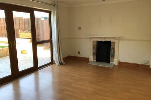 3 bedroom semi-detached house to rent, Bittern Close, St. Ives PE27