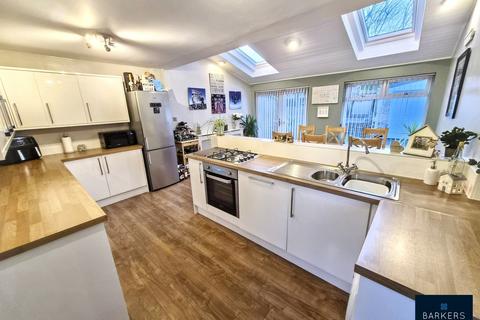 3 bedroom semi-detached house for sale, Pollard Avenue, Gomersal