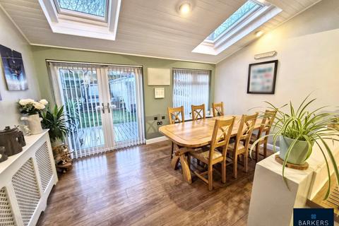 3 bedroom semi-detached house for sale, Pollard Avenue, Gomersal