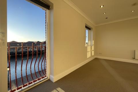 3 bedroom apartment to rent, Clipper Quay, Exeter EX2