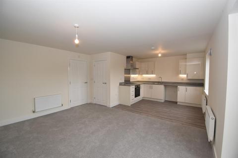 2 bedroom maisonette to rent, Martin Drive, Common Lane, Kenilworth