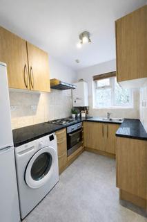 2 bedroom apartment to rent, Vine Place, Hounslow TW3