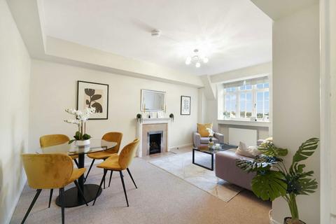 3 bedroom flat for sale, Whiteheads Grove, London SW3