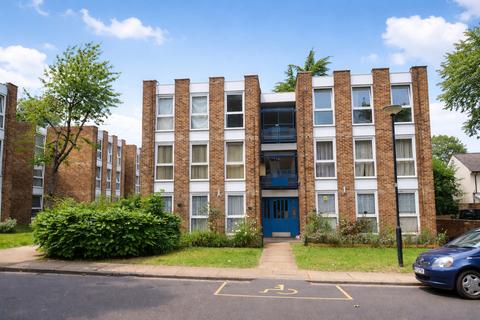 2 bedroom apartment to rent, Hornsey Road, London N19